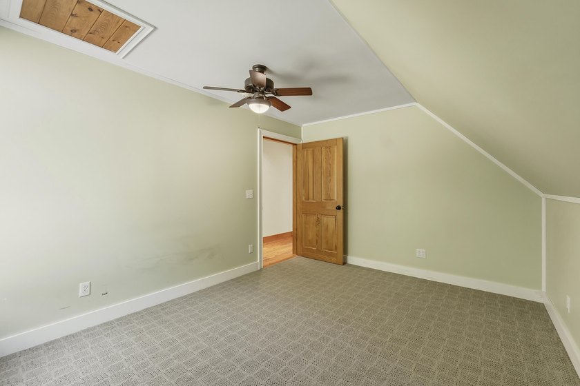 Nestled on 8 private acres, this charming 1862 sq. ft - photo 35