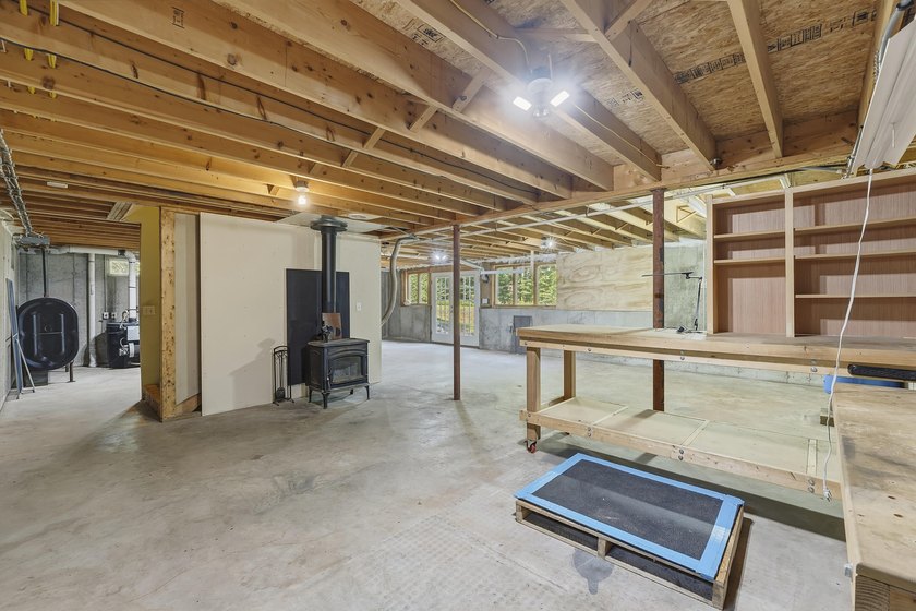 Nestled on 8 private acres, this charming 1862 sq. ft - photo 37