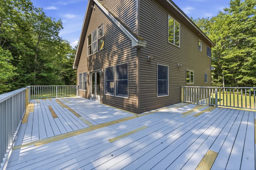 Nestled on 8 private acres, this charming 1862 sq. ft - photo 41
