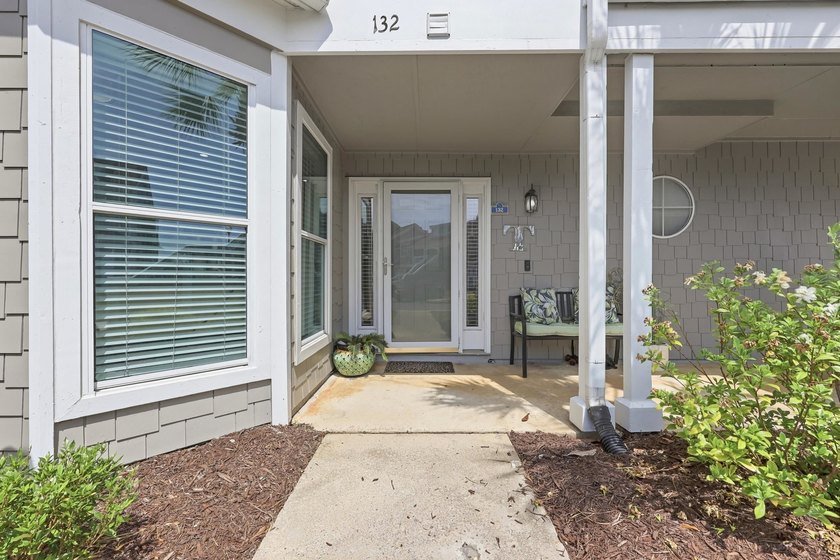 Welcome to this beautiful 3-bedroom, 2.5-bath condominium in the - photo 2