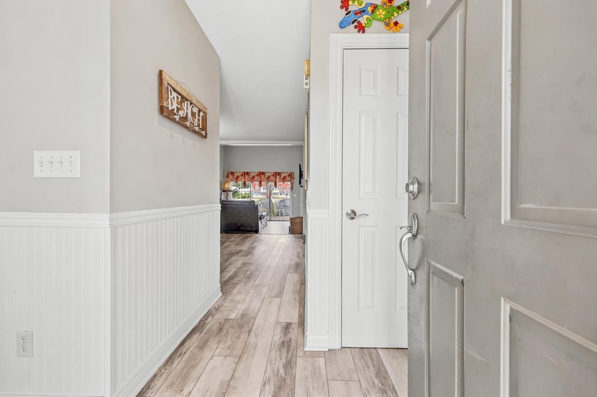 Welcome to this beautiful 3-bedroom, 2.5-bath condominium in the - photo 3