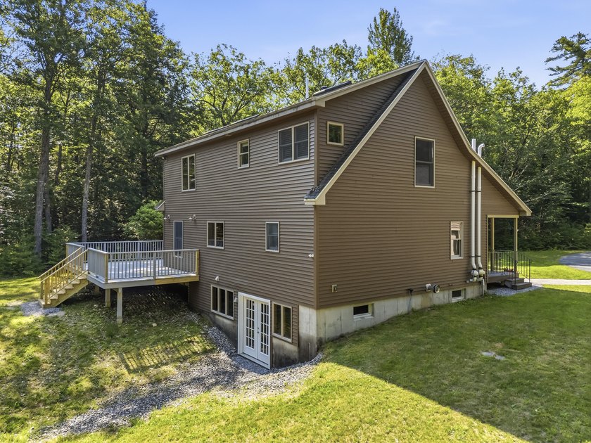 Nestled on 8 private acres, this charming 1862 sq. ft - photo 46