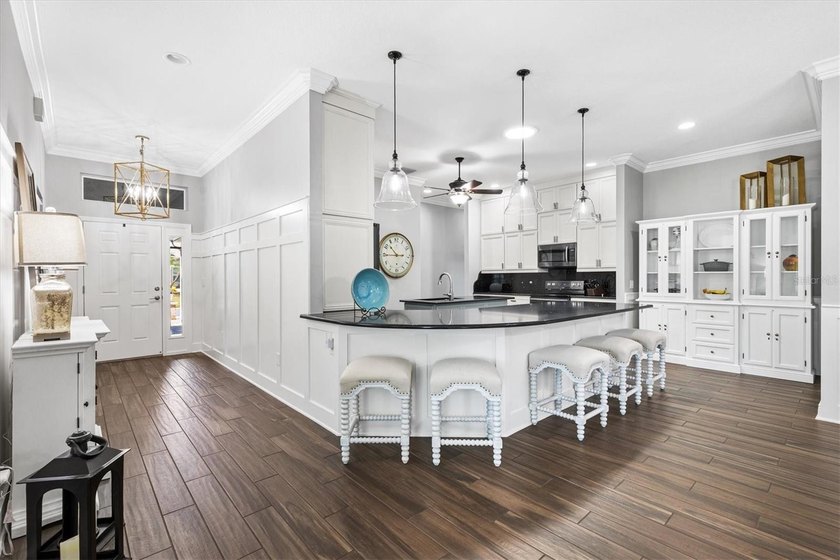 Custom Luxury Home | Gourmet Kitchen Suite | Private Guest Wing - photo 6