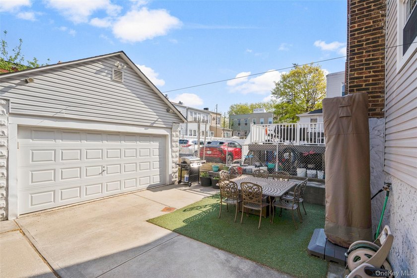 Welcome to 2839 Wellman Avenue, a well maintained single family - photo 24