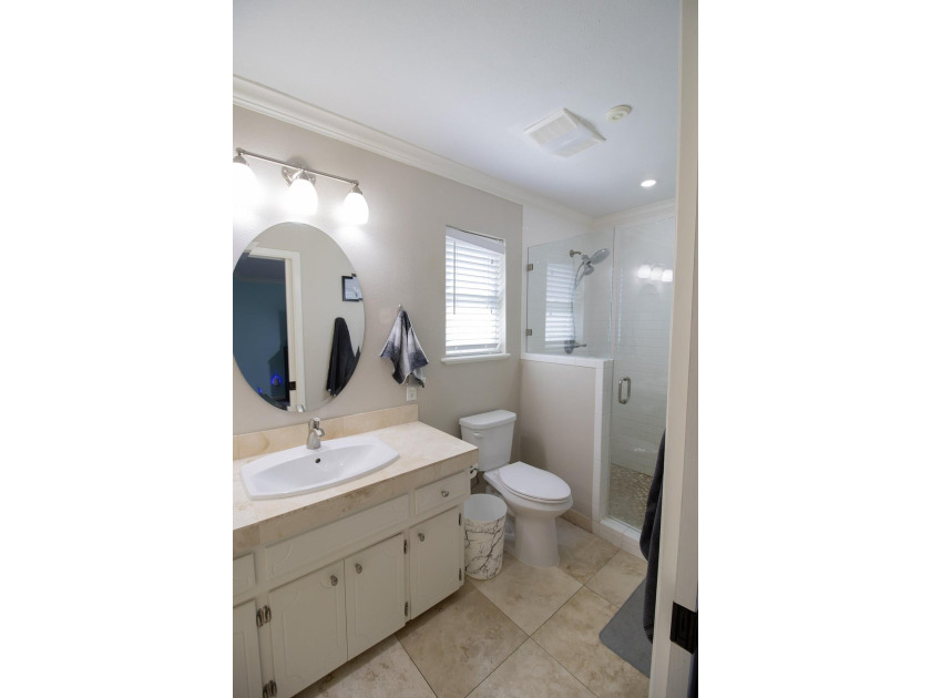 Welcome to your new home! This split bedroom plan not only gives - photo 26