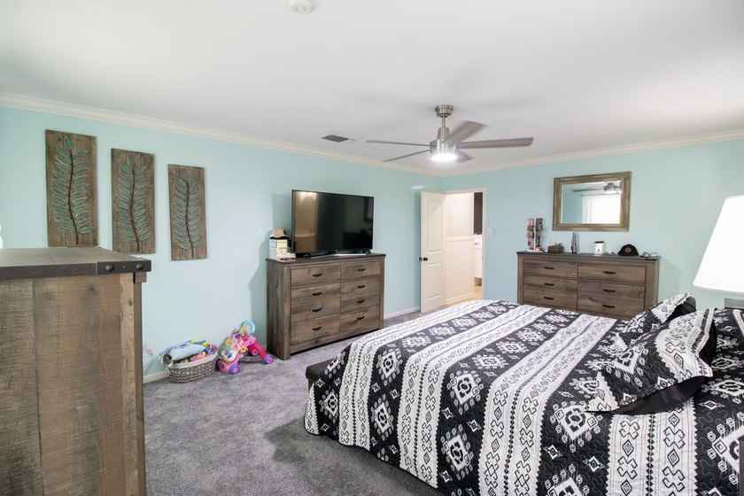 Welcome to your new home! This split bedroom plan not only gives - photo 30