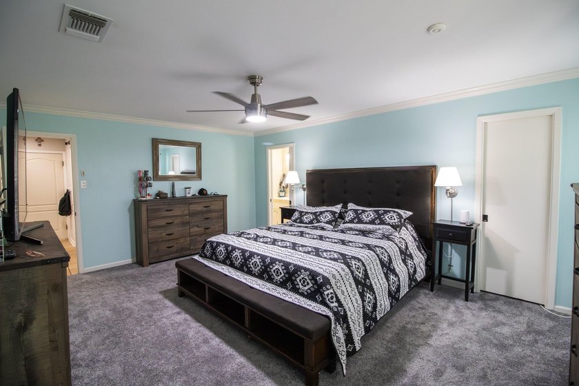 Welcome to your new home! This split bedroom plan not only gives - photo 31