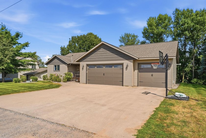 Wake up to breathtaking views of highly sought-after Long Lake! - photo 2