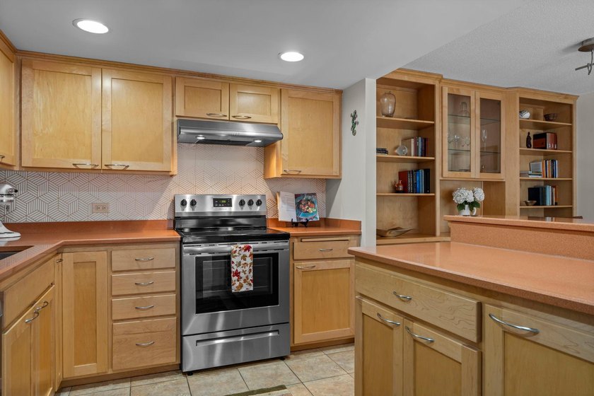 Enjoy an exceptional Minneapolis location in the heart of the - photo 17