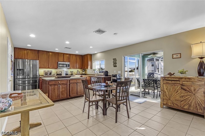 ***OUR LOSS IS YOUR GAIN*** PRICE IMPROVEMENT - MUST SEE POOL - photo 8