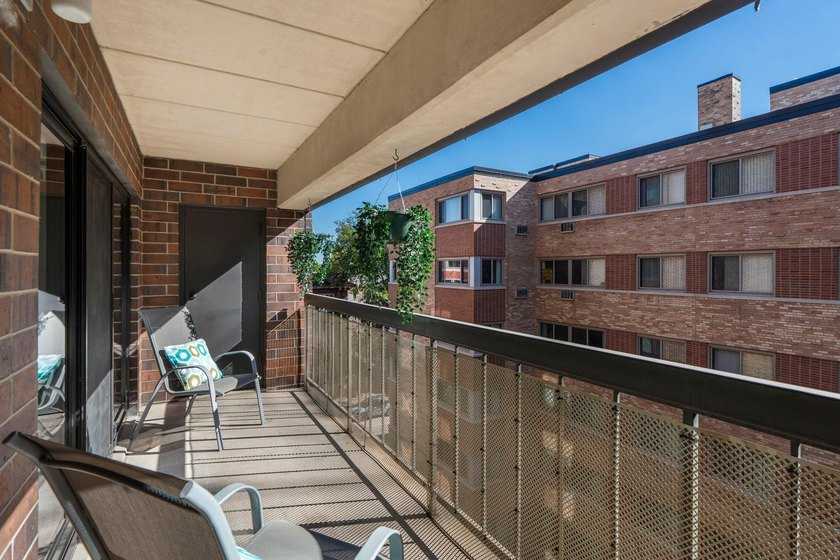 Enjoy an exceptional Minneapolis location in the heart of the - photo 32