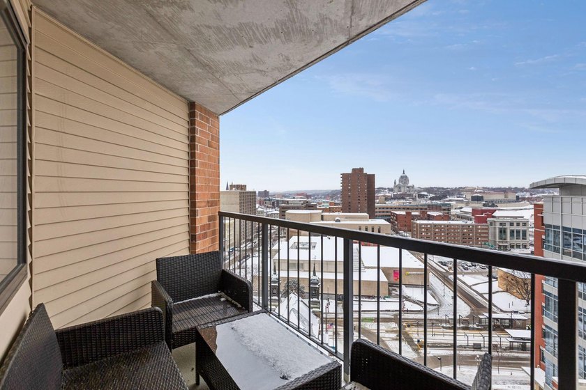Reduced $35,000 ! Stunning 17th floor unit featuring: 2 bedrooms - photo 6