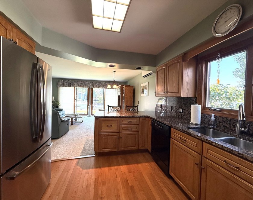 Wake up to a great waterfront view in this beautiful 1884 sq ft - photo 10