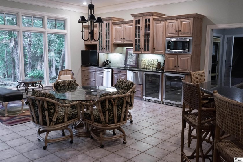 The James Place is one of the most unique properties in North - photo 5