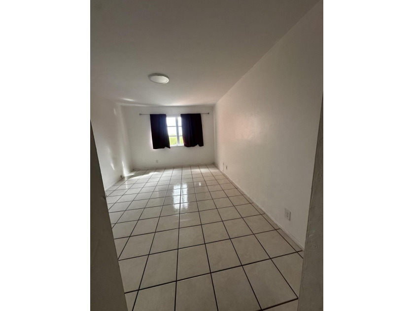 Welcome to this charming 1-bedroom, 1-bath condo offering the - photo 14