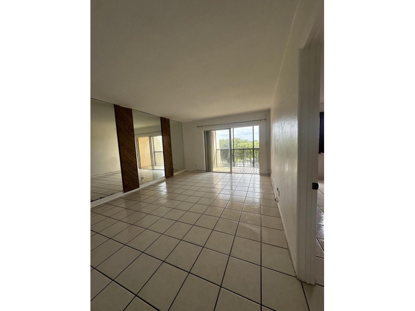 Welcome to this charming 1-bedroom, 1-bath condo offering the - photo 16