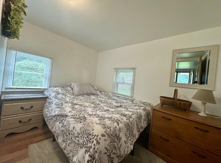Note: Exterior color is taupe, but due to smoke &amp; haze from the - photo 16