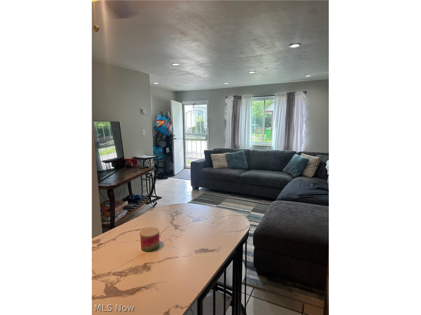 Charming and functional condo with a great layout! The main - photo 3