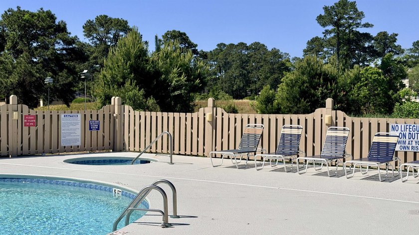 Vacant and completely move-in ready, this exceptional top-floor - photo 27