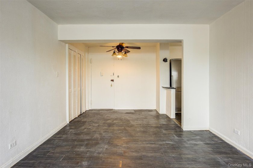 Welcome to The Sea Isle Co-Op located at 3901 Nostrand Avenue, a - photo 15