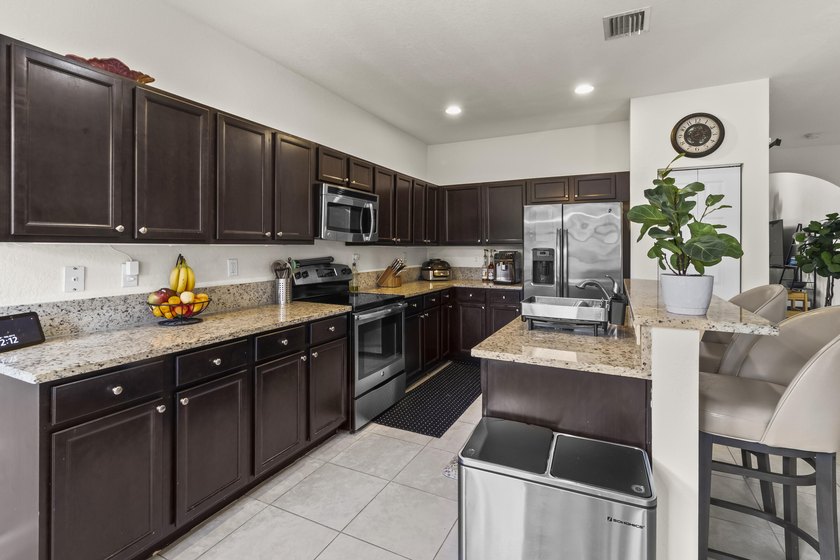 MOTIVATED SELLER - Bring all offers! Exquisite Mediterranean - photo 18