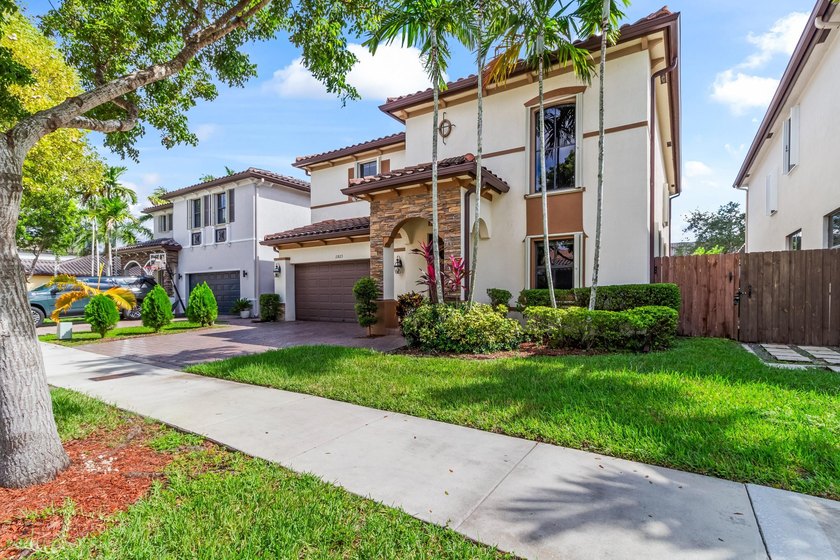 MOTIVATED SELLER - Bring all offers! Exquisite Mediterranean - photo 44