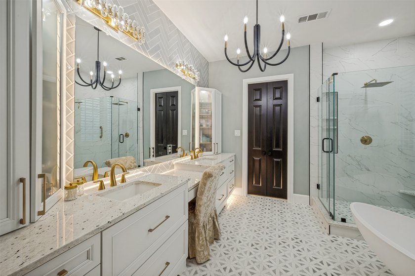 Welcome to 3104 Stonefield where luxury living meets an - photo 17