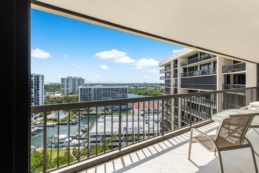 Ocean views and ALL ASSESSMENTS PAID. This high-floor - photo 23