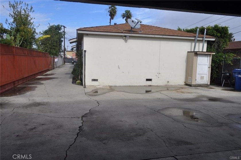 Do not miss this 4 units all one bedrooms all occupied long term - photo 6