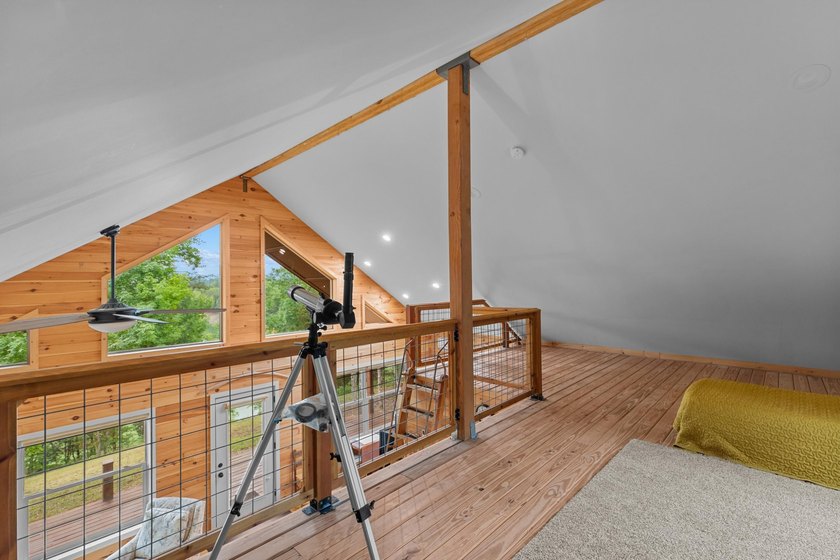 MOTIVATED SELLER: Experience the ultimate mountain-and-lake - photo 24