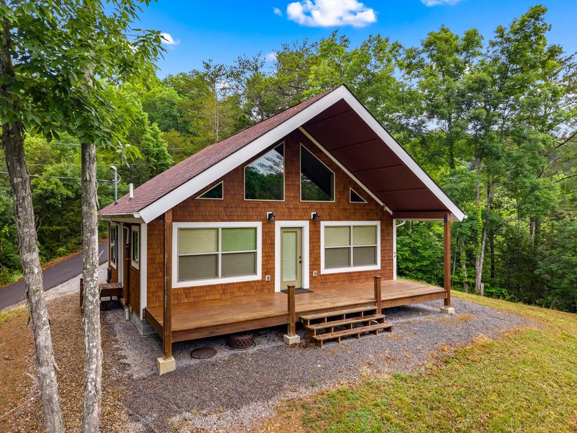 MOTIVATED SELLER: Experience the ultimate mountain-and-lake - photo 27