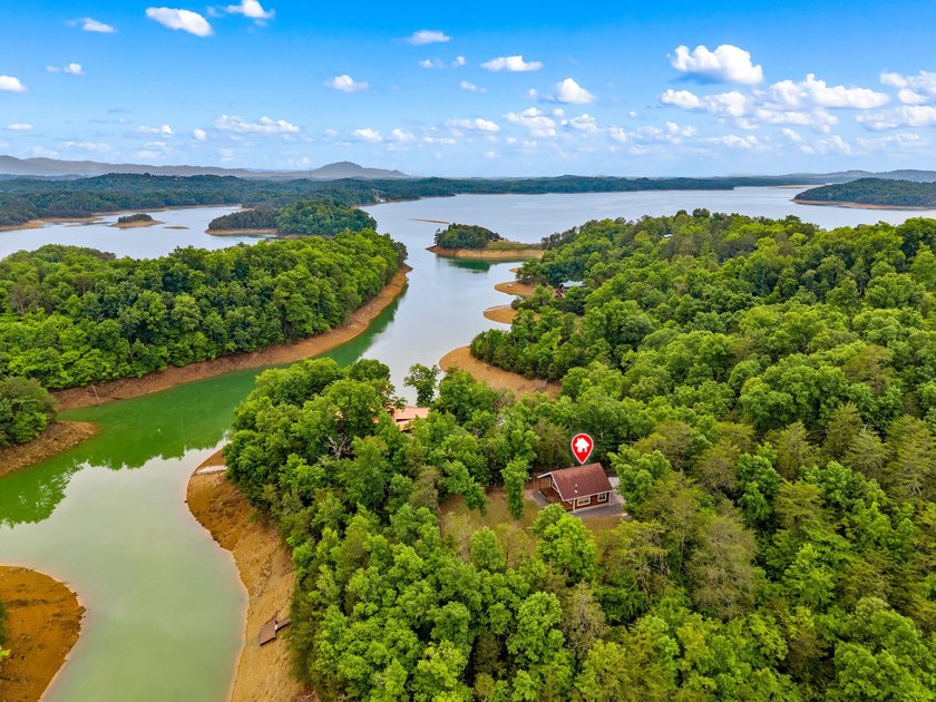 MOTIVATED SELLER: Experience the ultimate mountain-and-lake - photo 31