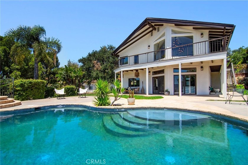 *VIEWS/INFINITY EDGE POOL/GUEST HOUSE* Located in the - photo 40