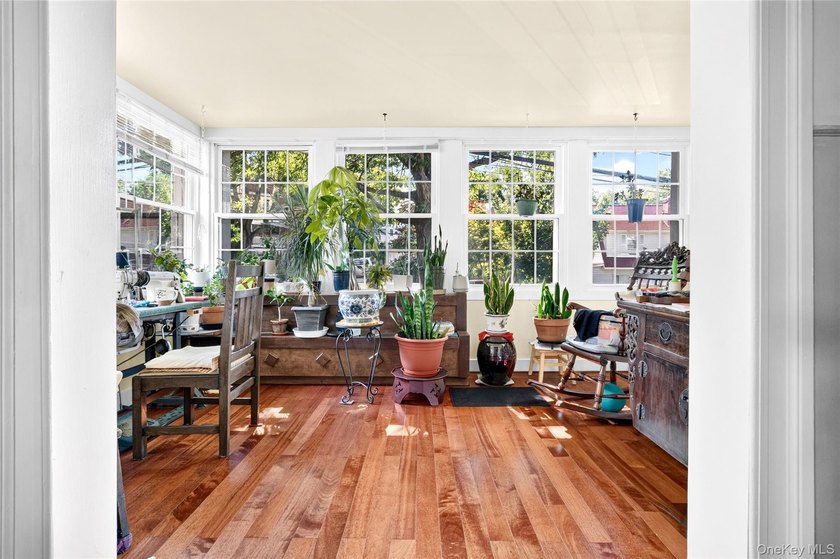 3BR | 4Ba | Elegant pre-war residence on a DOUBLE LOT with - photo 9