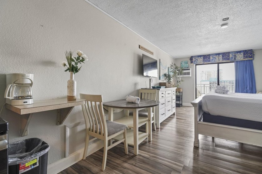 Experience true oceanfront living from this updated 11th-floor - photo 7