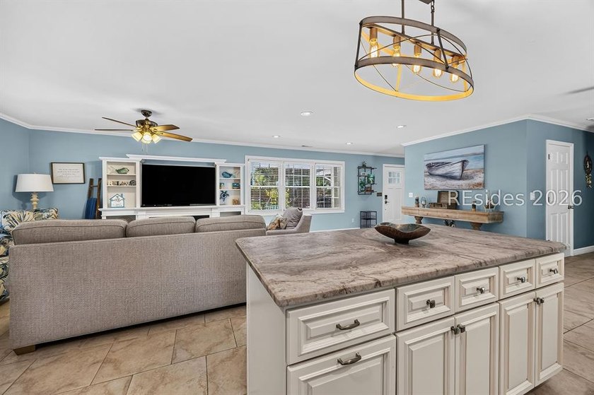 Turn-key, fully renovated beach home in the highly sought-after - photo 11