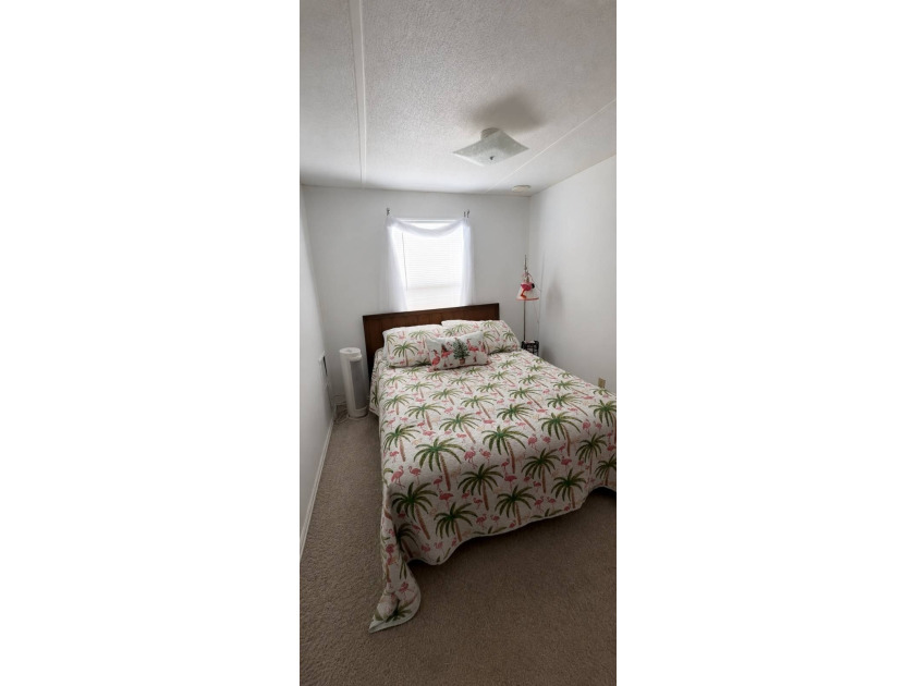 Welcome to this spacious and well-maintained 3-bedroom - photo 12