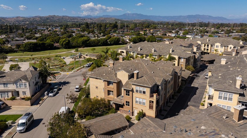 Located in the highly desirable Bella Vista at Promontory Pointe - photo 18