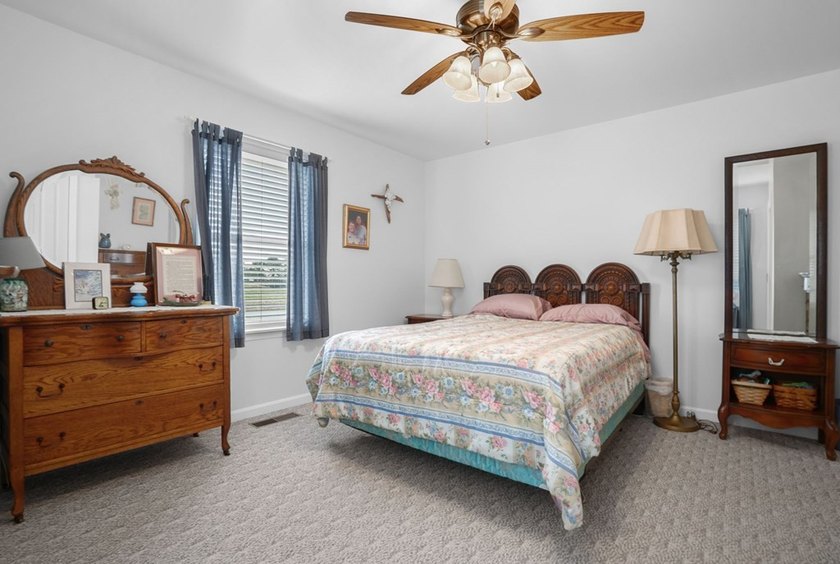 2/215 Well maintained Rancher overlooking the 8th Fairway - photo 23
