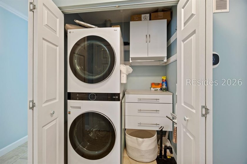Turn-key, fully renovated beach home in the highly sought-after - photo 26