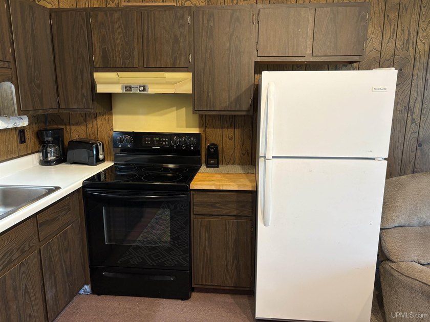 Fully furnished Haven North upper condo unit B-8. This move-in - photo 3