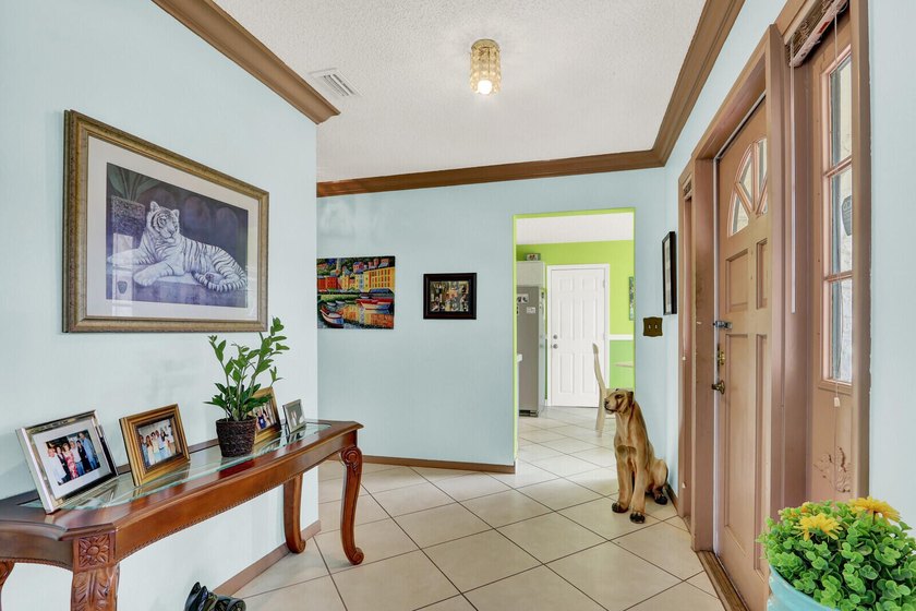 Excellent opportunity to own this 2 bed, 2 bath home close to - photo 11