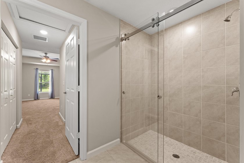 Newer construction without the wait! This 2022 build is move in - photo 16