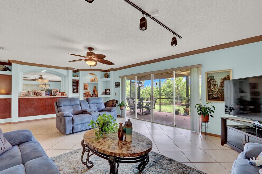 Excellent opportunity to own this 2 bed, 2 bath home close to - photo 16