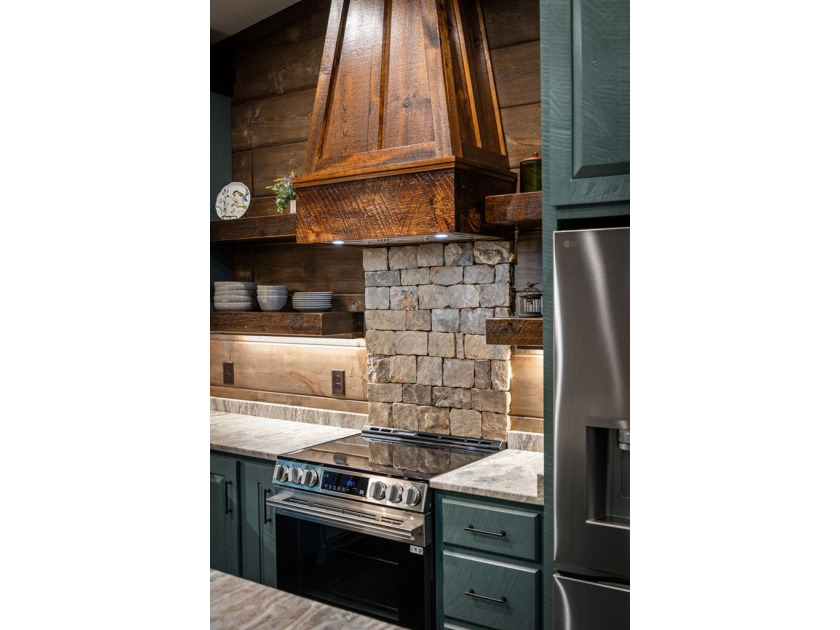 The Ultimate Creekfront Cabin Experience ~ Wake up to the sound - photo 17