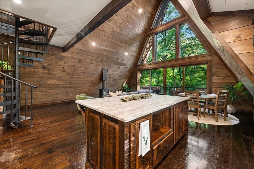 The Ultimate Creekfront Cabin Experience ~ Wake up to the sound - photo 19