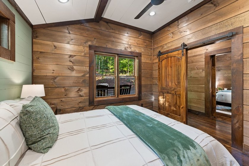 The Ultimate Creekfront Cabin Experience ~ Wake up to the sound - photo 31