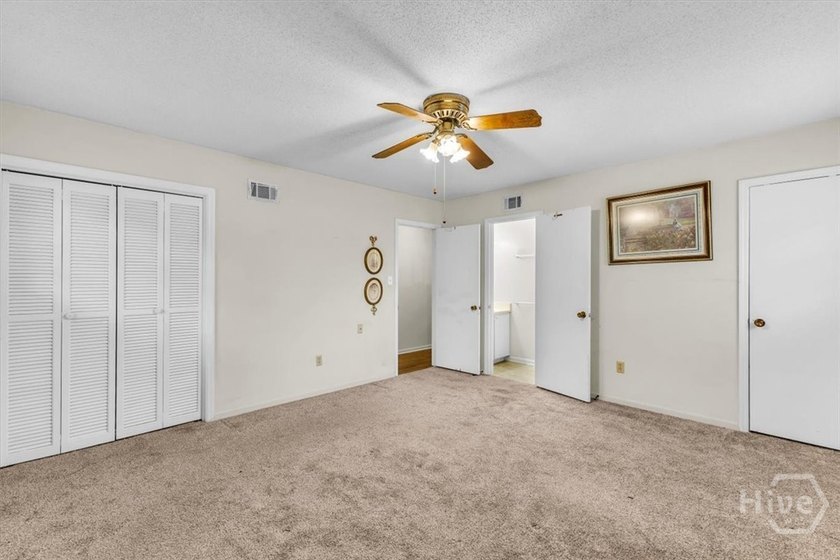 POOL HOUSE &amp; NO HOA FEES!!! THIS BEAUTIFUL SOUTHSIDE HOME SITS - photo 33