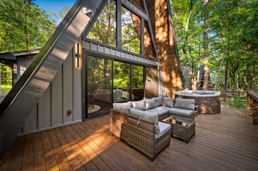The Ultimate Creekfront Cabin Experience ~ Wake up to the sound - photo 35