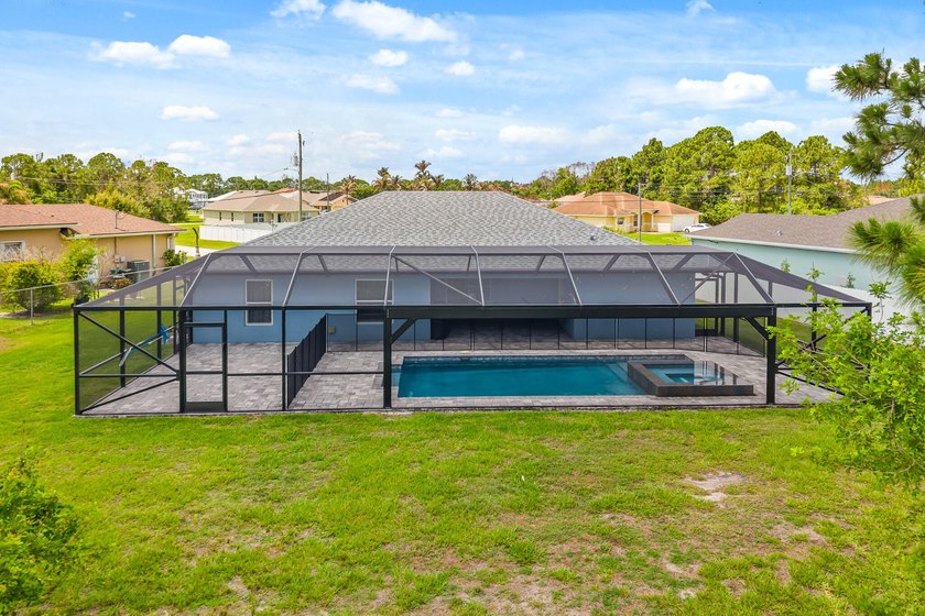 Newer construction without the wait! This 2022 build is move in - photo 38